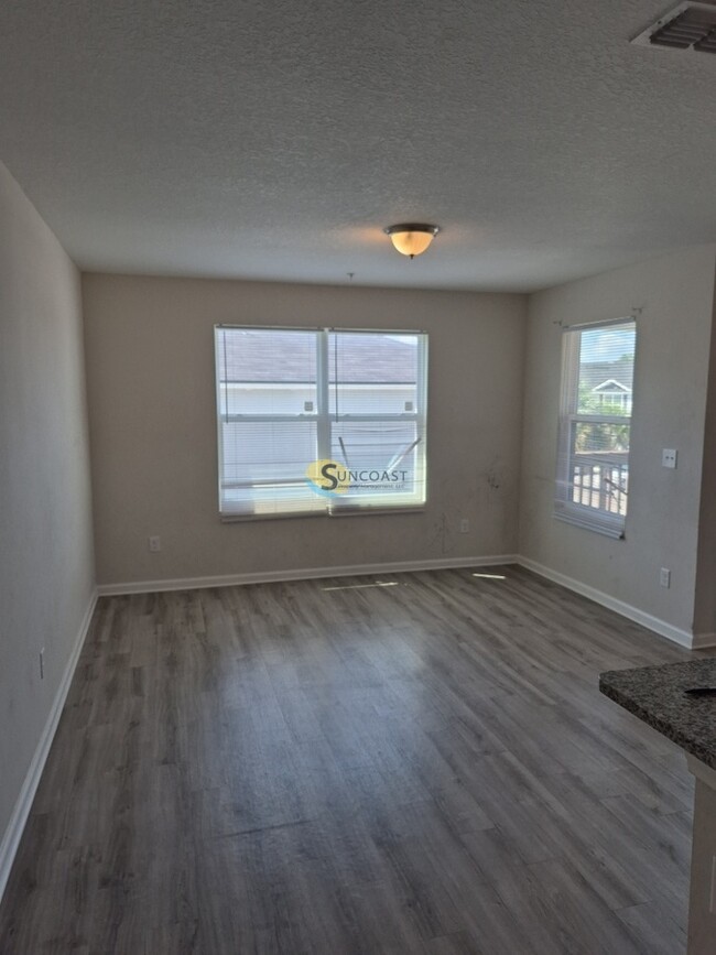 Building Photo - 9211 Western Way