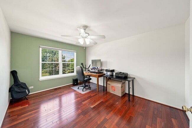 Building Photo - 37061 N Bonnie Brae Rd