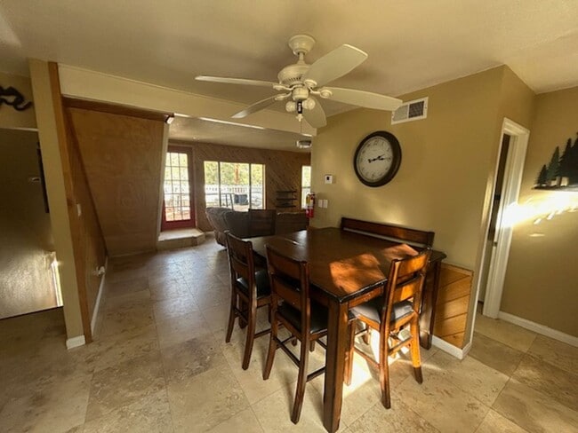 Building Photo - 716 BArrett Way