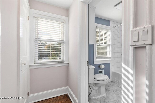 Building Photo - 14 Prospect Ave N