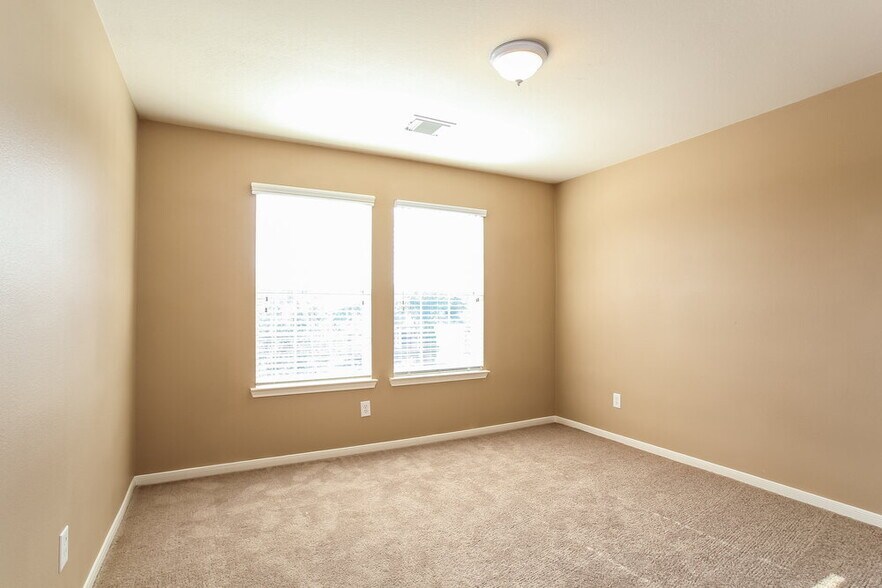 Building Photo - 9702 Winter Bloom Ln