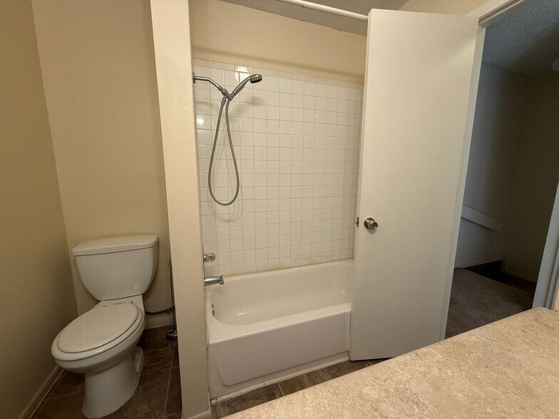 Building Photo - 4504 Chase Cir