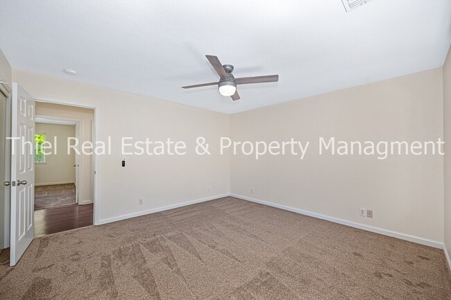 Building Photo - 2277 Knollwood Dr