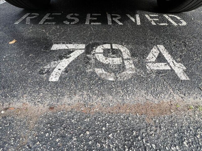 Building Photo - 7920 Merrill Rd