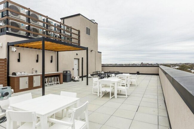 Building Photo - 2 bedroom in BROOKLYN NY 11204