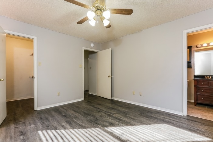 Building Photo - 511 Sanders Ln
