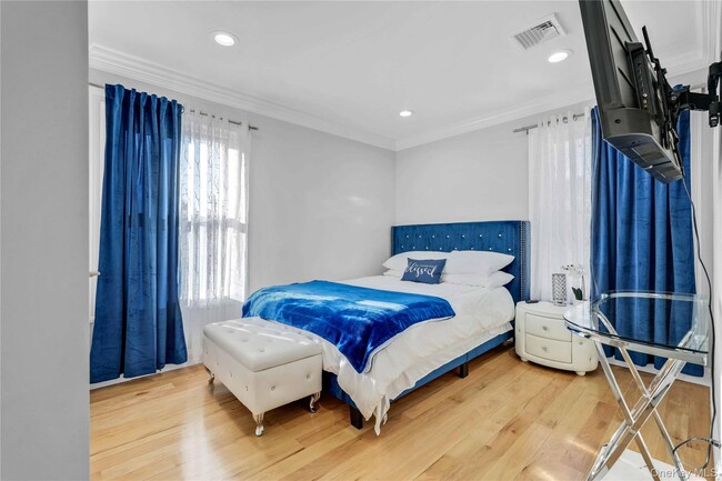 Building Photo - 24 Jefferson Ave