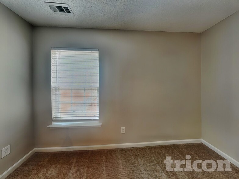 Building Photo - 5709 Bryanstone Pl