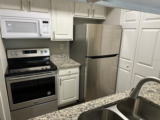 Building Photo - 3716 Idlebrook Cir