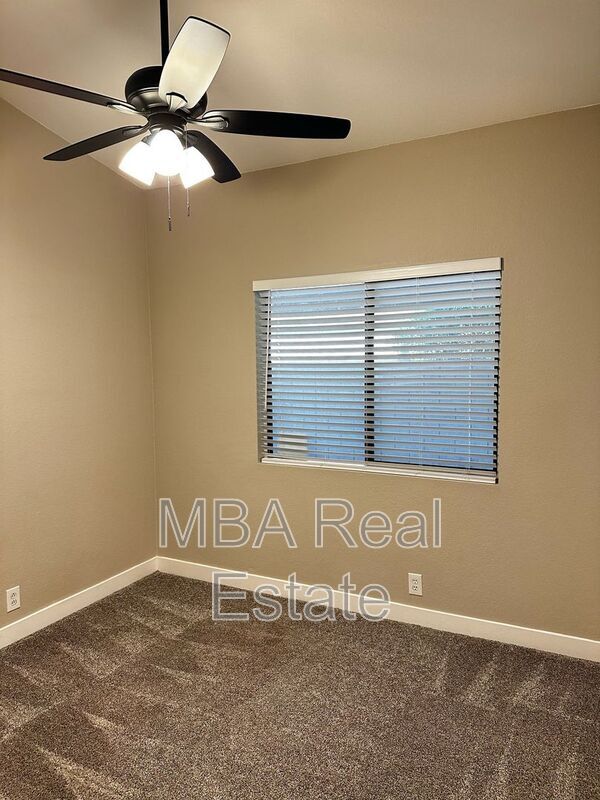 Building Photo - 1722 S Gilmore Cir