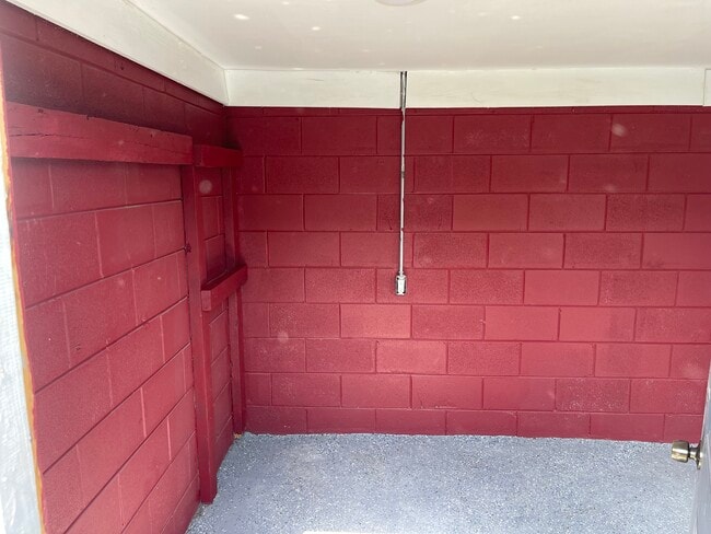 Building Photo - 801 Rockefeller St