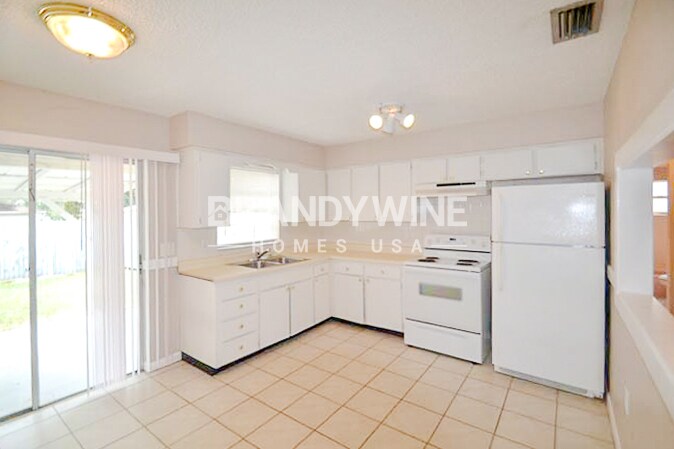 Building Photo - 4117 E Okara Rd