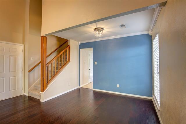 Building Photo - 300 Stoneledge Dr