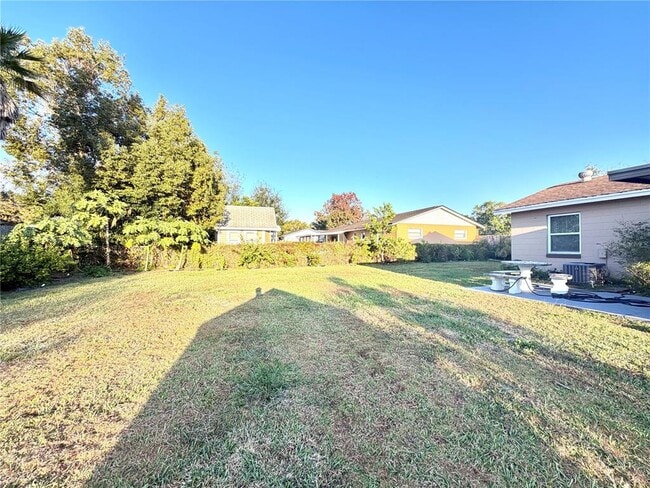 Building Photo - 411 Parson Brown Way