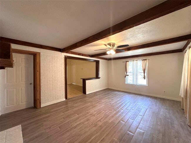 Building Photo - 400 Sun Bonnet Dr