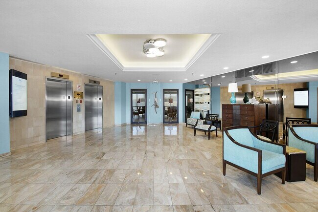 Building Photo - 801 S Ocean Dr
