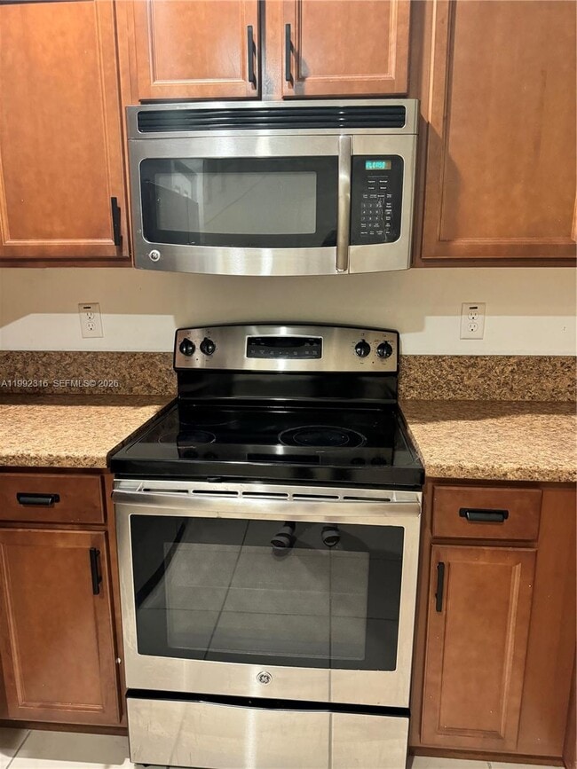 Building Photo - 8952 W 35th Ln