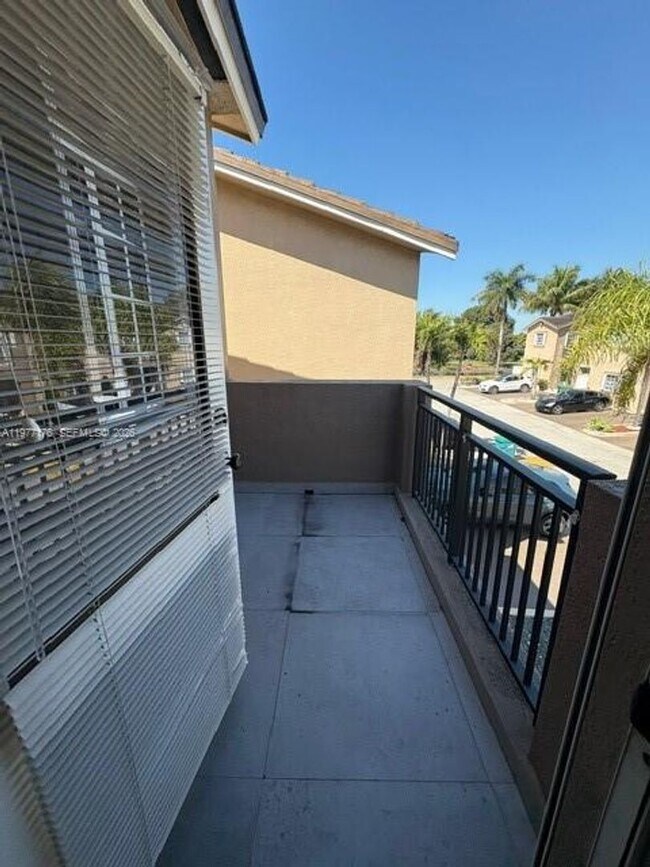 Building Photo - 7664 NW 182nd Terrace