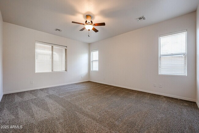 Building Photo - 3535 S Jasmine Dr