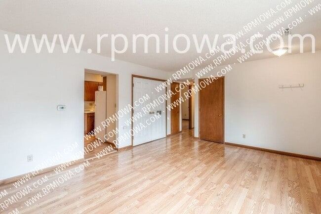 Building Photo - 209 Todd Cir