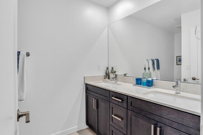 Building Photo - 3193 Centano Ave