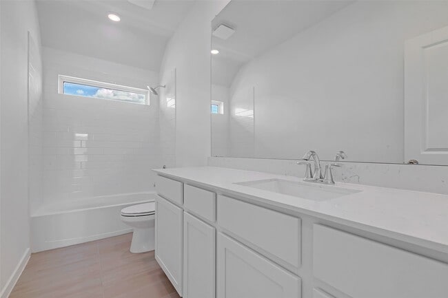 Building Photo - 27318 Sweetwater Bay Dr