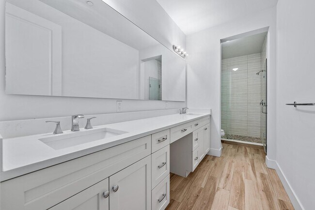 Building Photo - 3770 SE County Line Rd