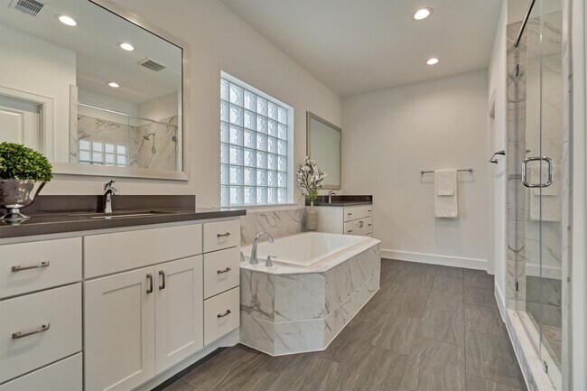 Building Photo - 2037 Carlson Creek Dr