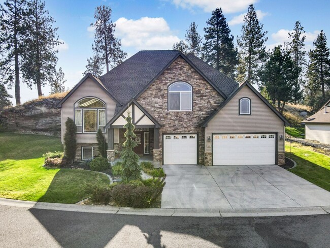 Building Photo - Dream Home At Shelley Lake