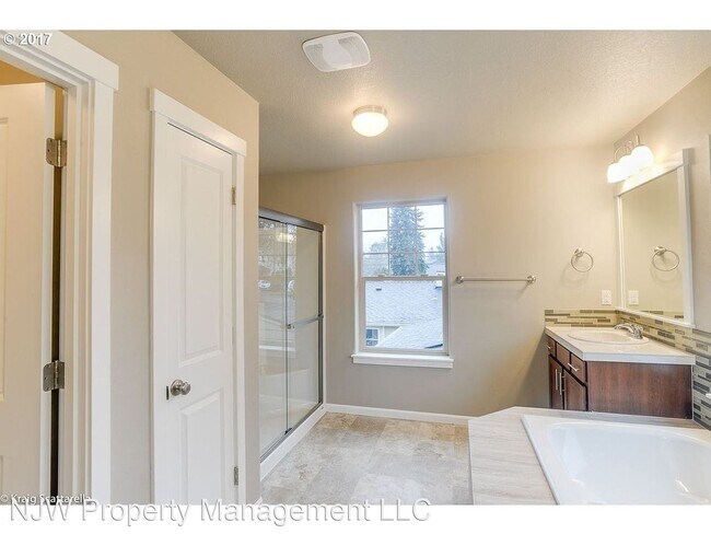 Building Photo - 4 br, 3 bath House - 17955 SW Meadowbrook Way
