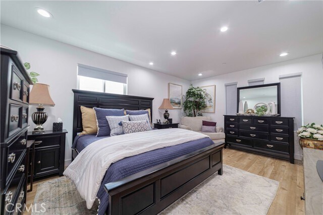 Building Photo - 3457 W 75th St