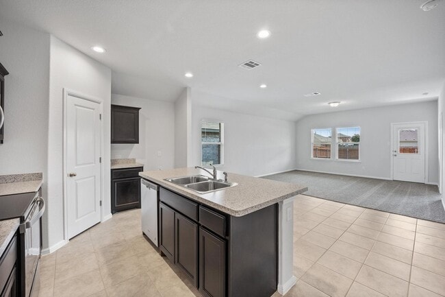 Building Photo - 925 Whisper Spgs Ct
