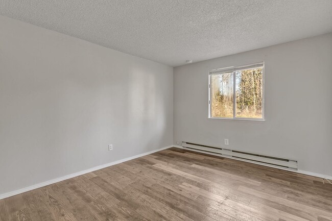 Building Photo - Quiet and Ready Rambler