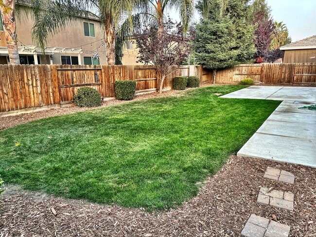 Building Photo - 3126 W Perez Ave