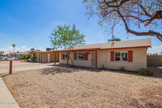 Building Photo - 18240 N 34th Dr