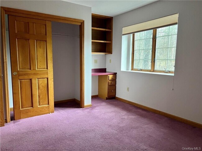 Building Photo - 10 Carrington Ct