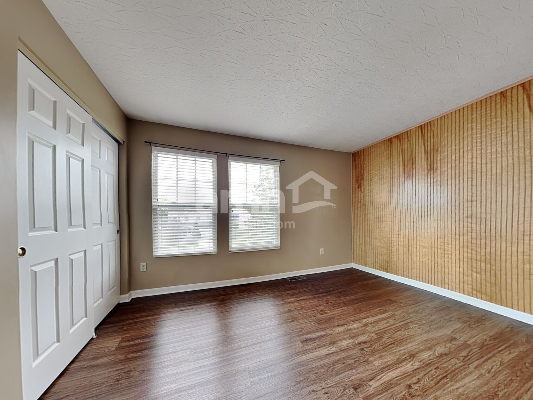 Building Photo - 5557 Windsor Ct