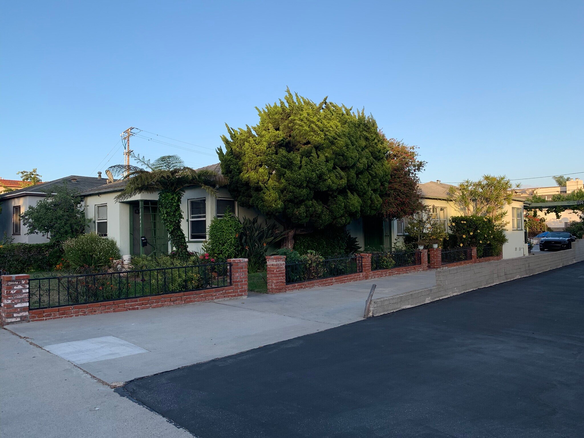 Building Photo - 1044 Ocean Park Blvd