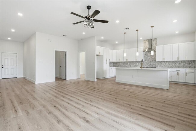 Building Photo - 11256 Salters St