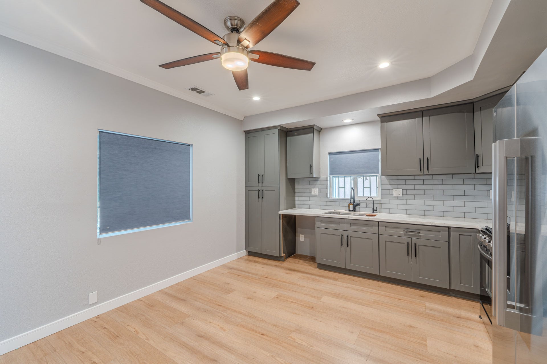 Building Photo - 146 W 57th St