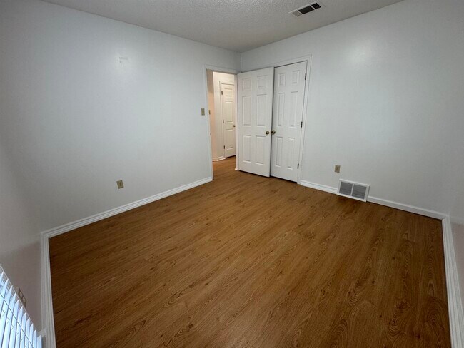 Building Photo - 783 N Ericson Rd