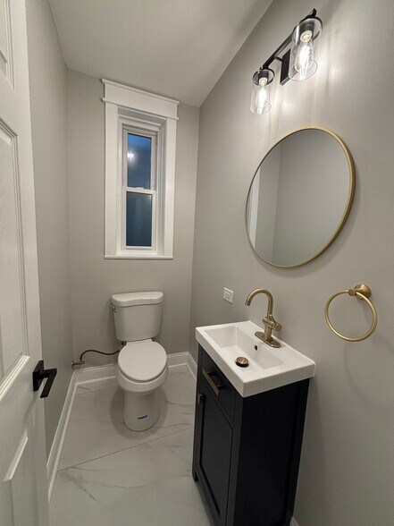 Half Bath - 4317 N Ashland Ave