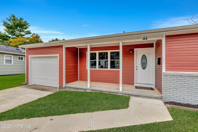 Building Photo - 44 Chancellor Ct