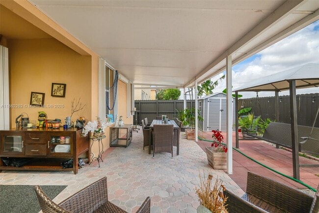 Building Photo - 15825 SW 60th Terrace