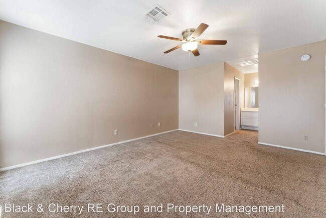 Building Photo - 1 br, 1.5 bath House - 1628 Justin Court