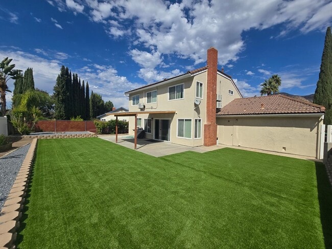 Building Photo - San Carlos - Cul-de-sac Location - Master ...