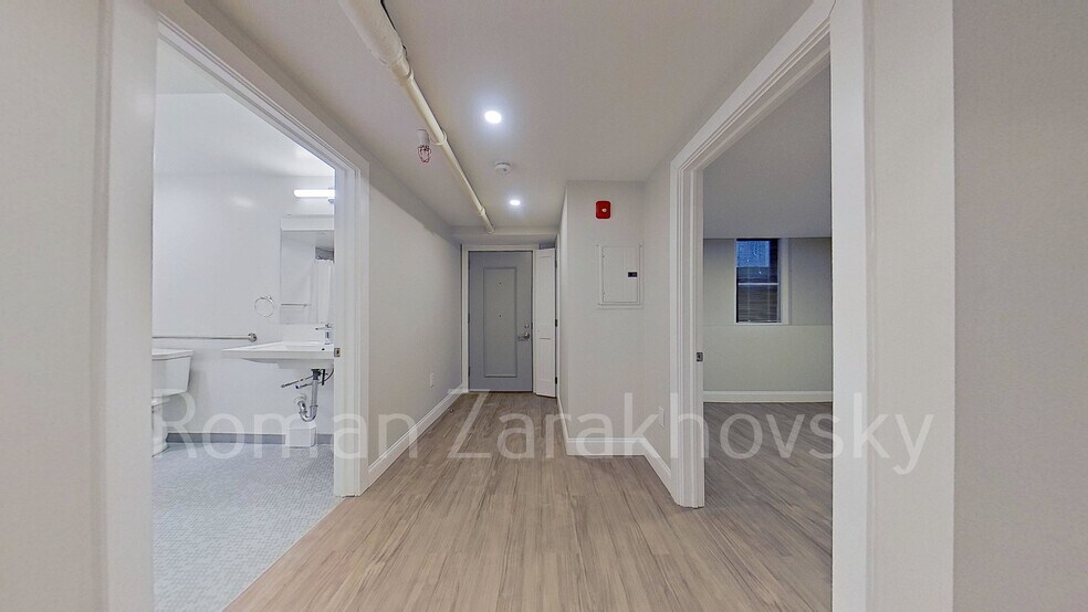 Building Photo - 2 Ayr Rd