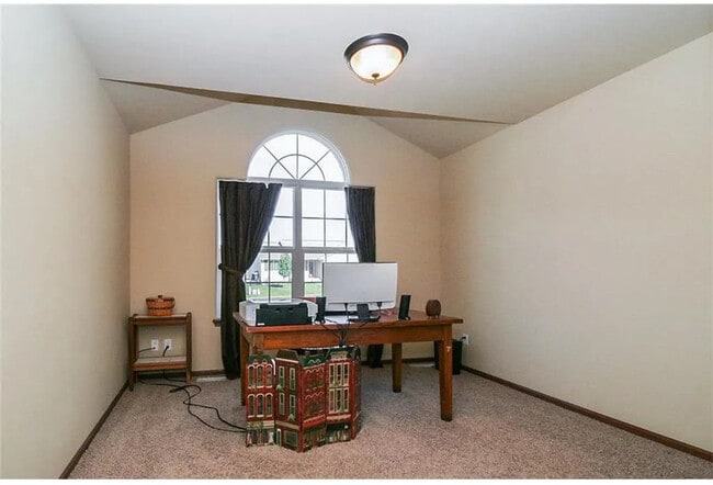 Building Photo - 487 Battle Creek Dr
