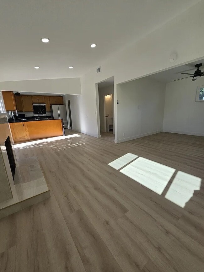 Building Photo - 5 Ormond Ct