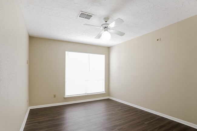 Building Photo - 11807 Gatlinburg Dr